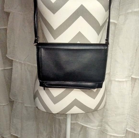 Buxton Bags Buxton Black Leather Organizer Crossbody Poshmark